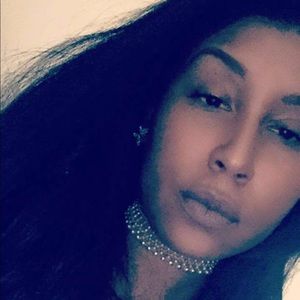 Meet your Posher, Carla